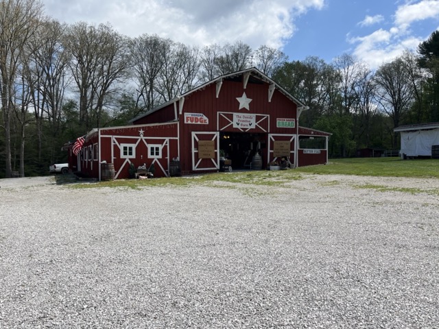 Primitive Barn in Oneida