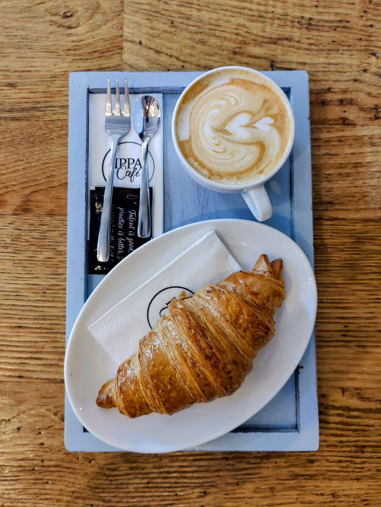 croissant and coffee
