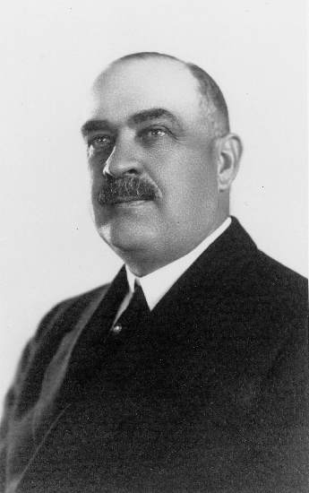 Portrait photo of Tom Bendelow, golf course architect