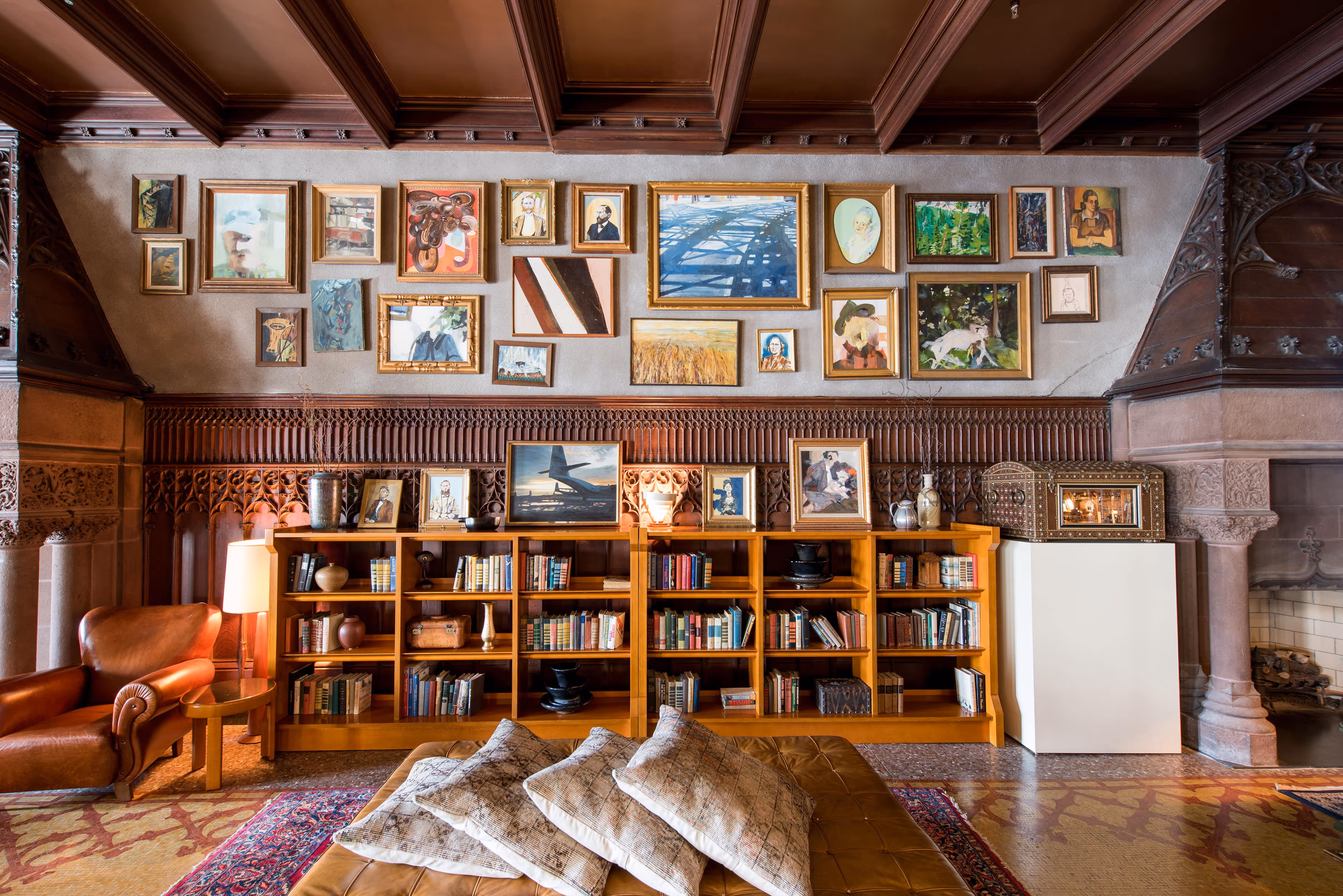 Iconic library room for brunch, lunch, and dinner at the Drawing Room in the Chicago Athletic Association