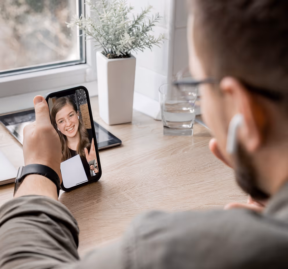 Agent on a video call using their phone