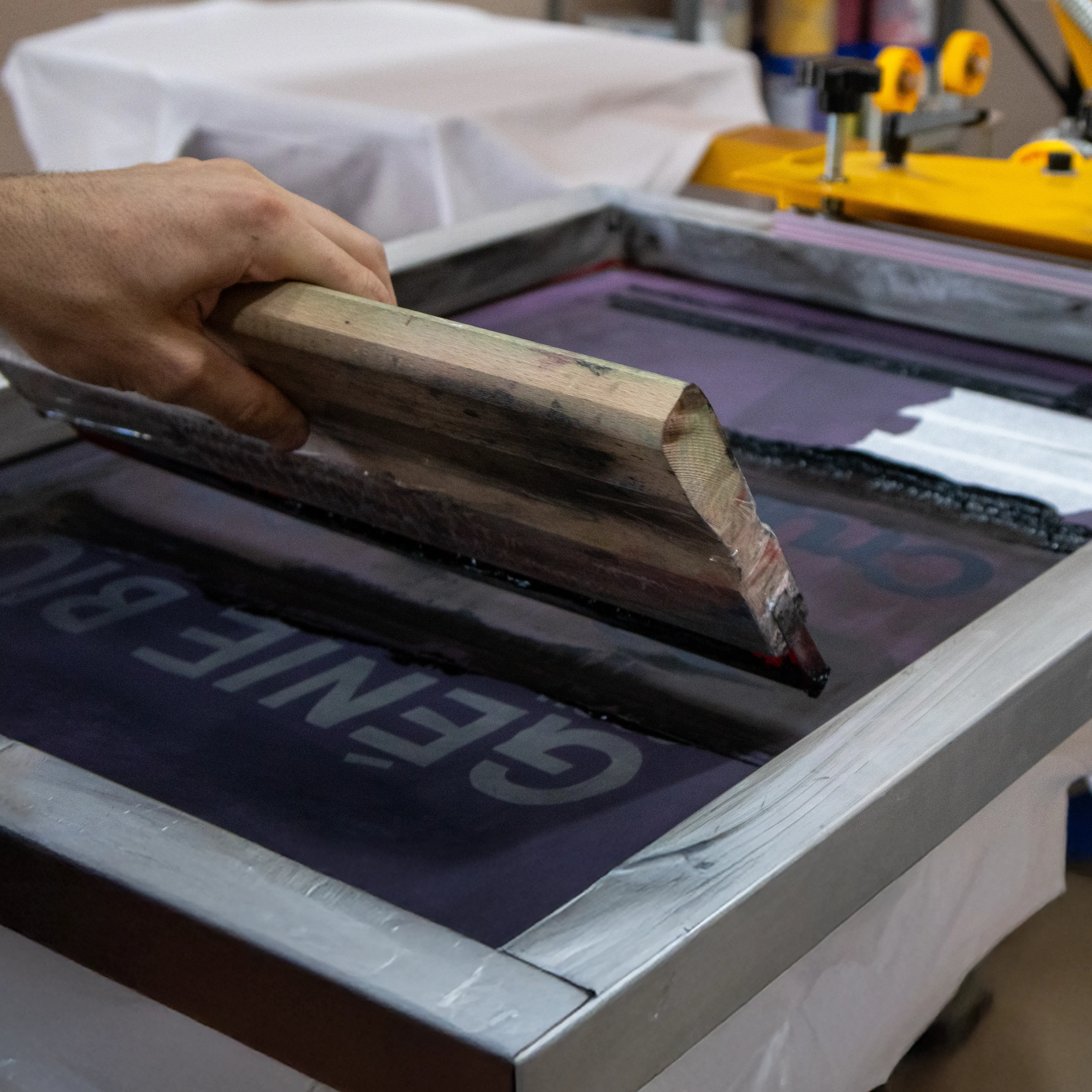 Impression en sérigraphie sur textile.