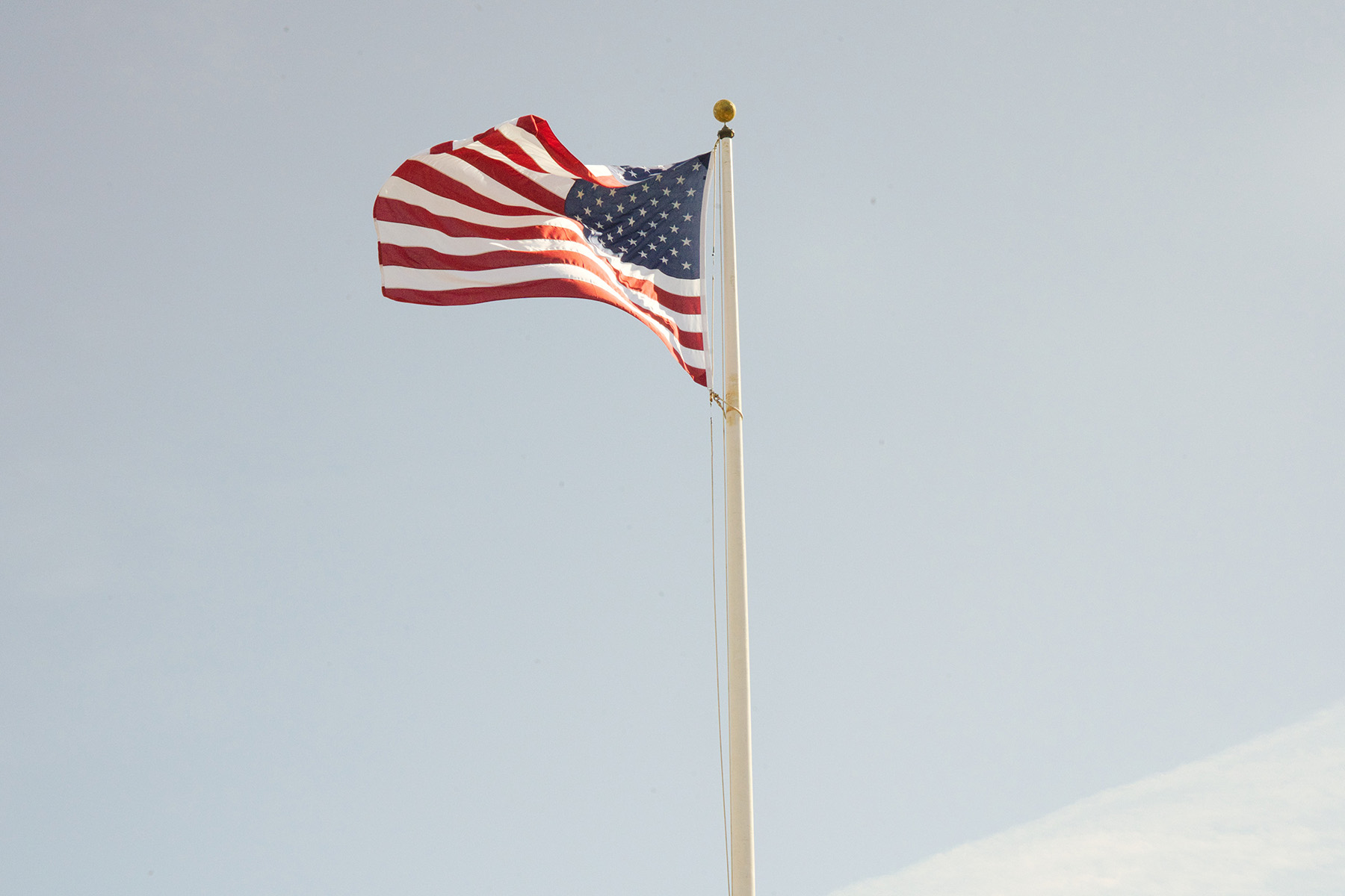 Drapeau américain qui flotte dans le ciel. Projet San Francisco