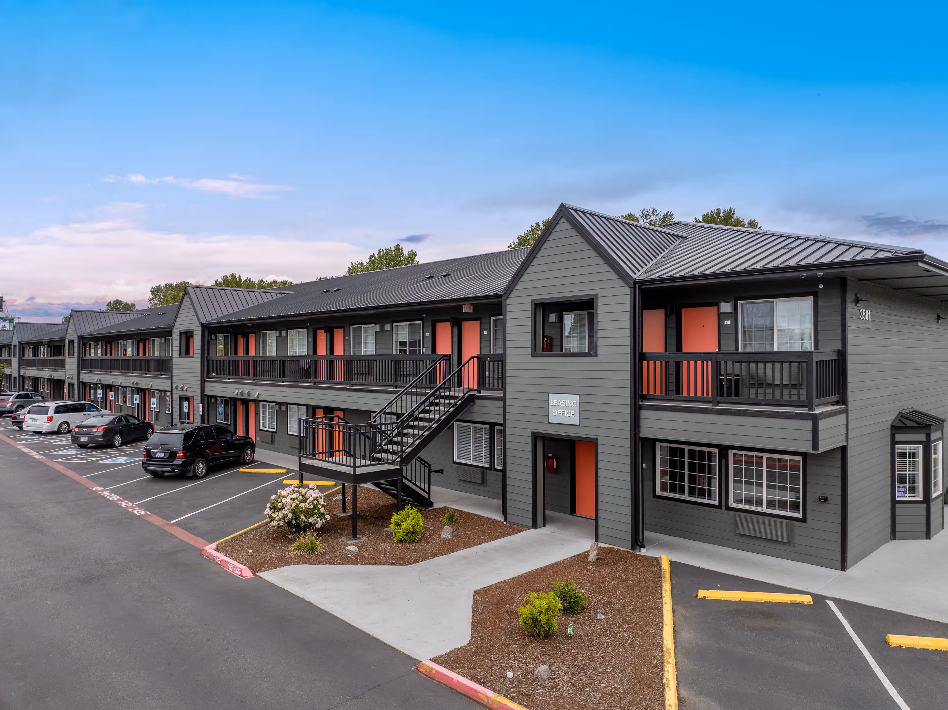 Pinnacle Apartments