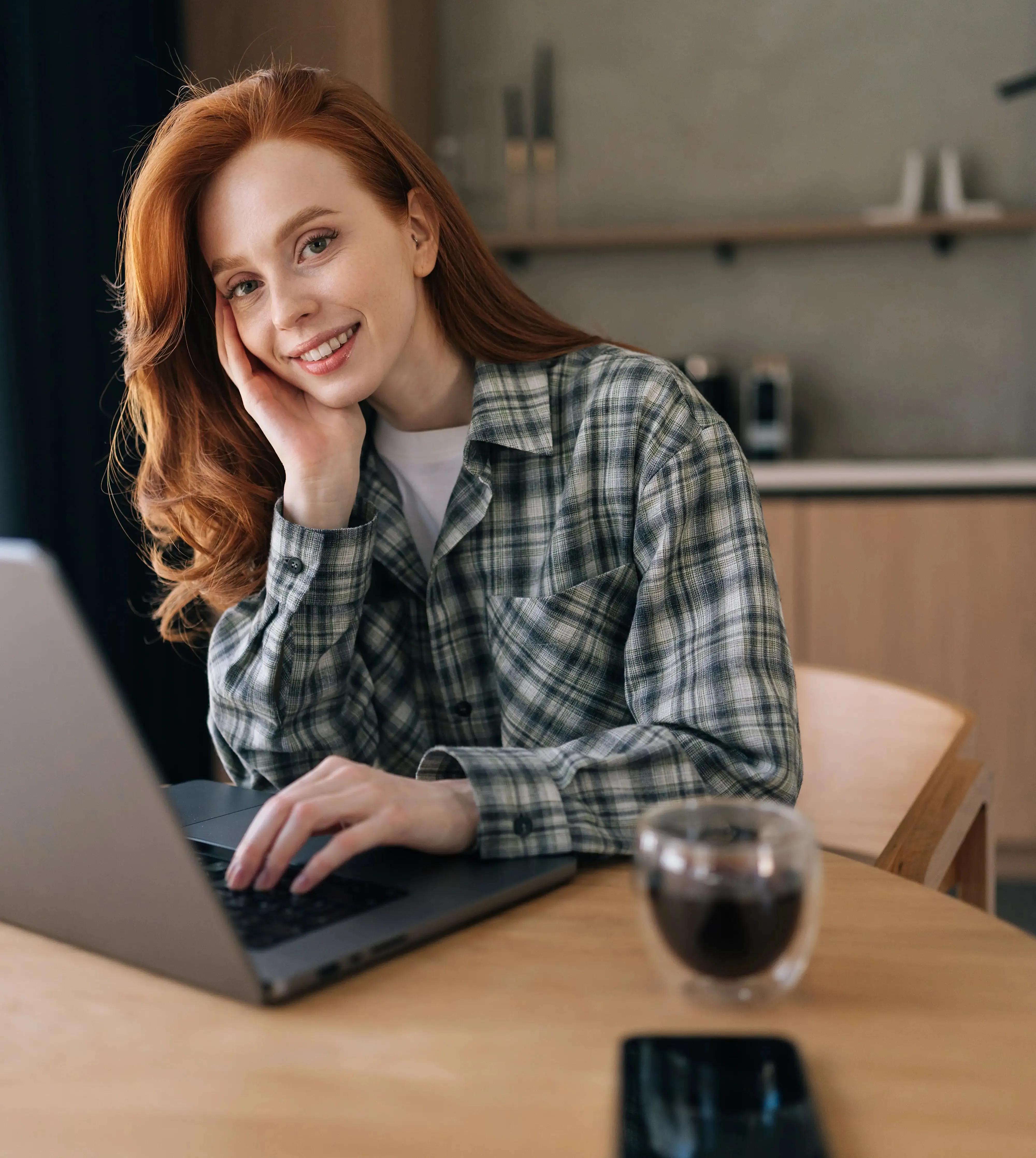 Fii medic, nu contabil. SOLO se ocupă de hârtii, tu te ocupi de pacienți