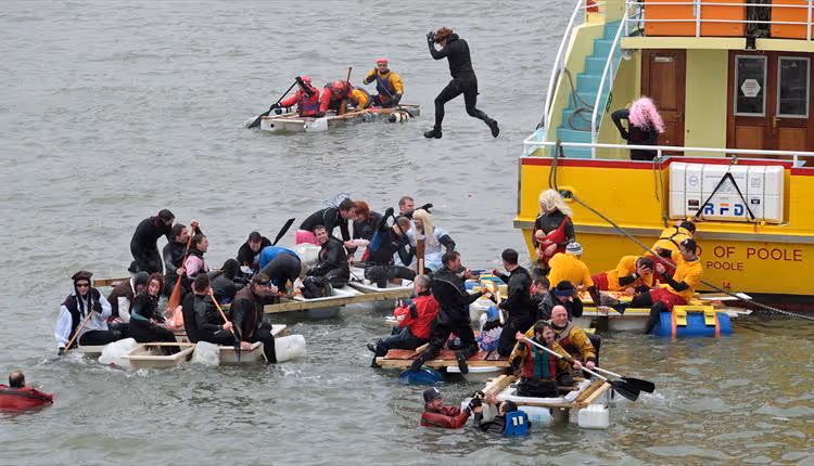 Poole’s New Year’s Day Bath Race & Classic Cars on the Quay