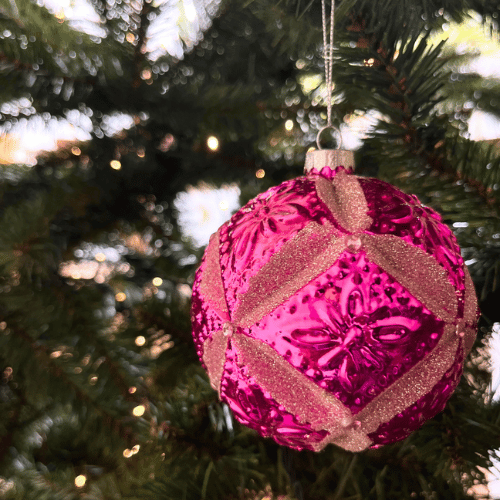 Boule de Noël rose