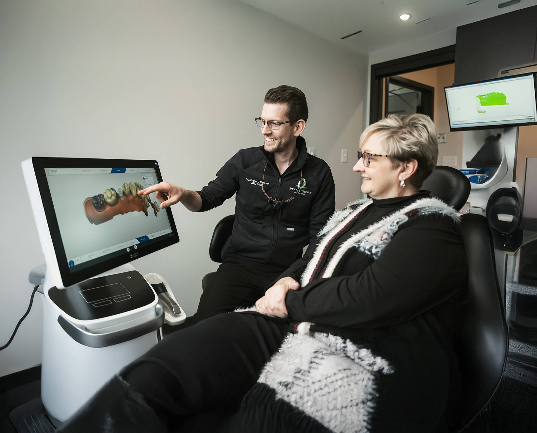 Dentist with patient 