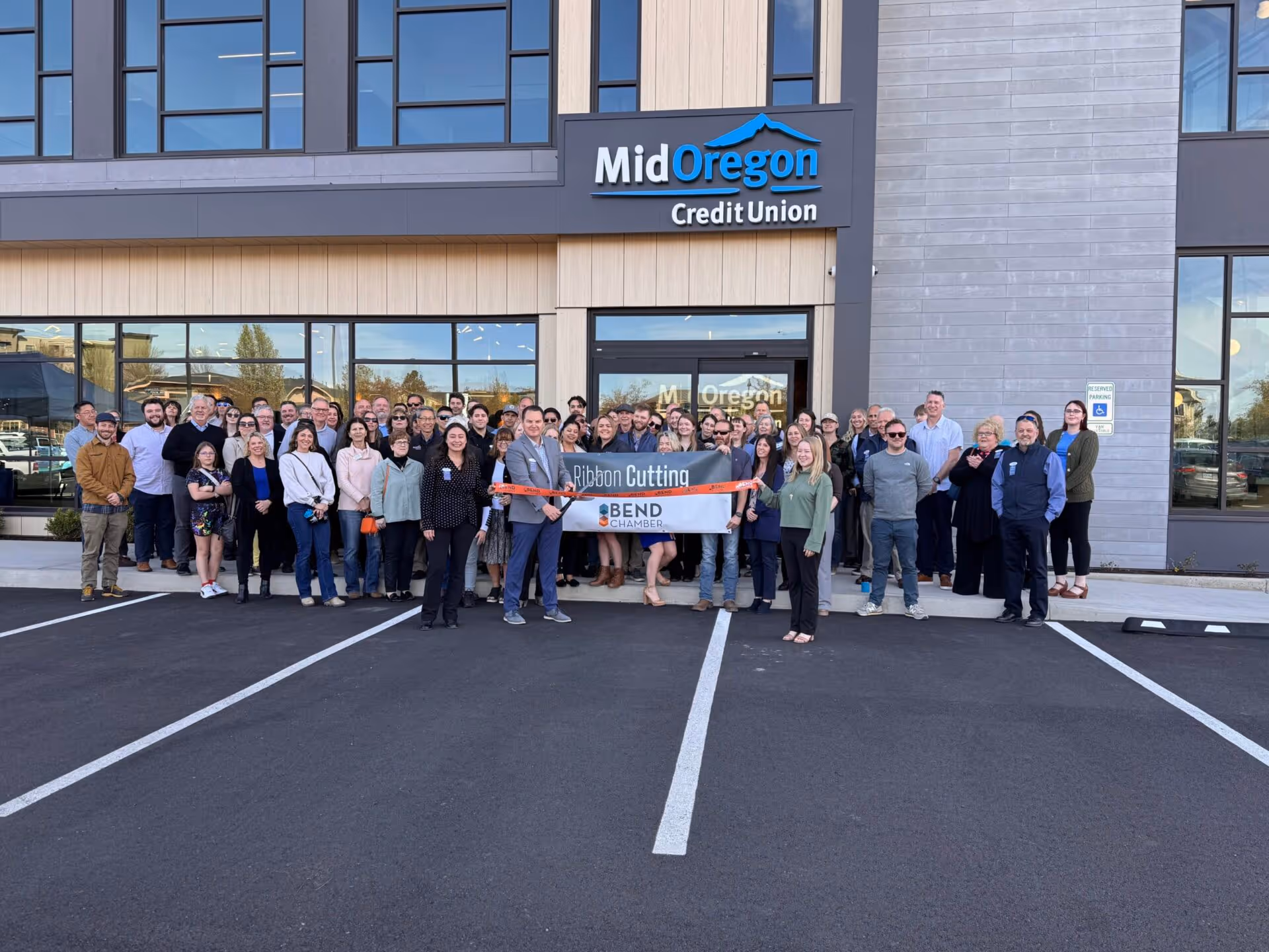 Ribbon Cutting Showcase—Mid Oregon Credit Union