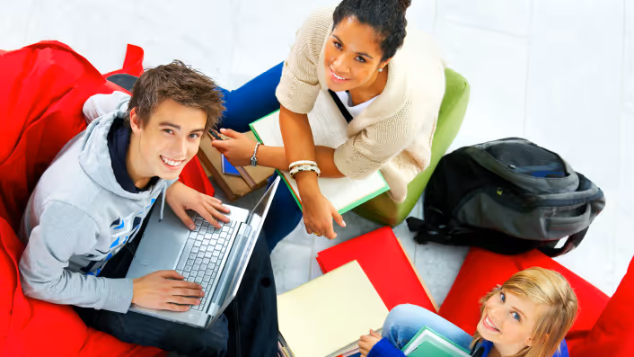 SELCO Community Credit Union Awards $77,500 to 21 Oregon Students