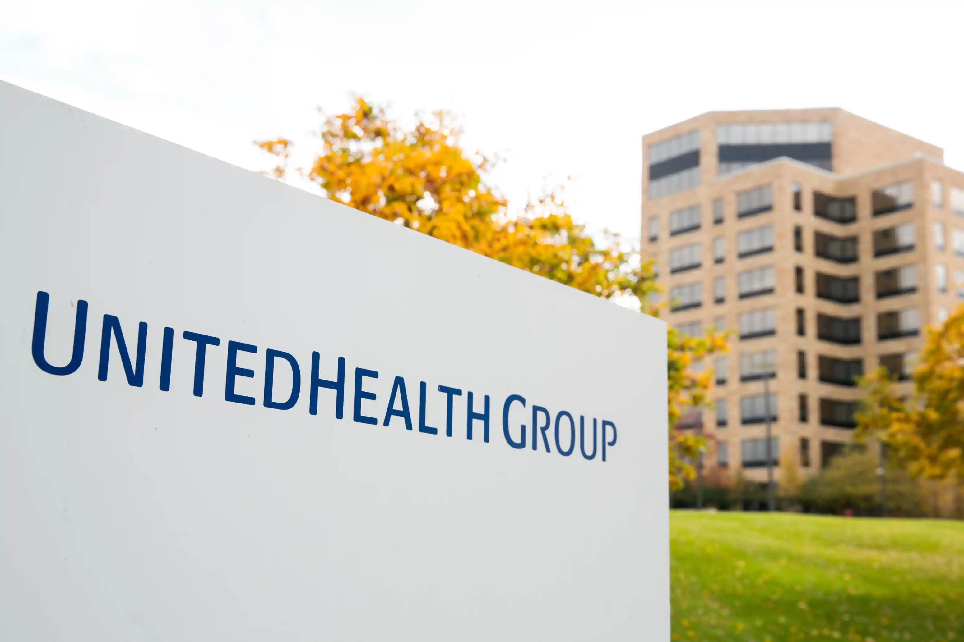 united health outdoor sign