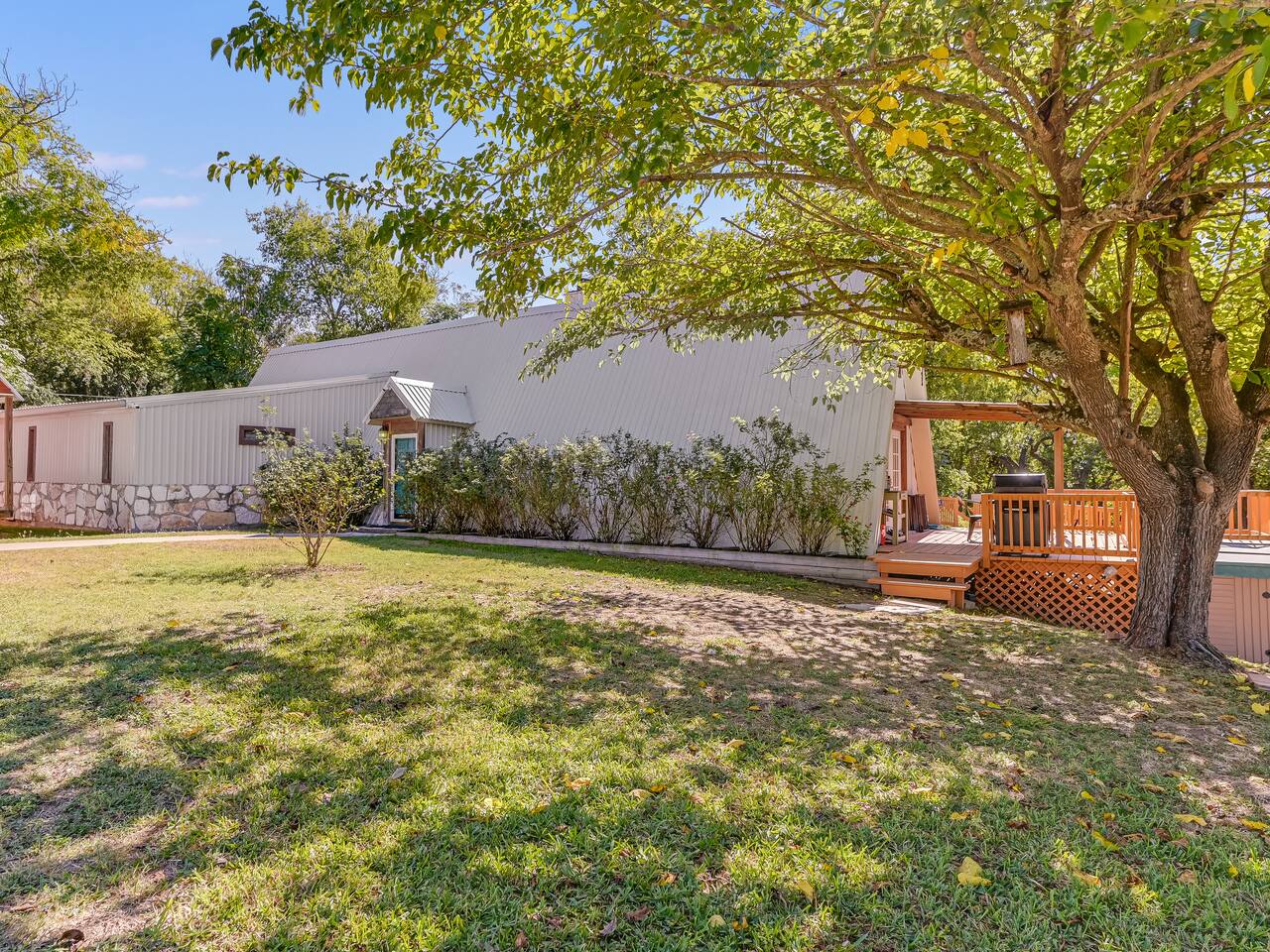 Serene Hill Country Cottage