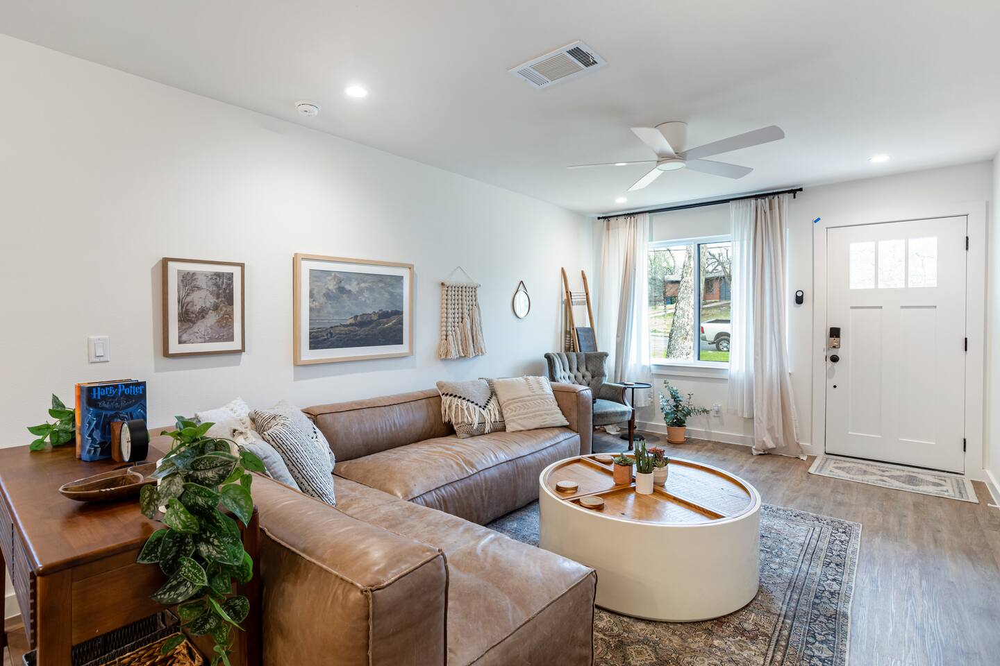 Serene Hill Country Cottage