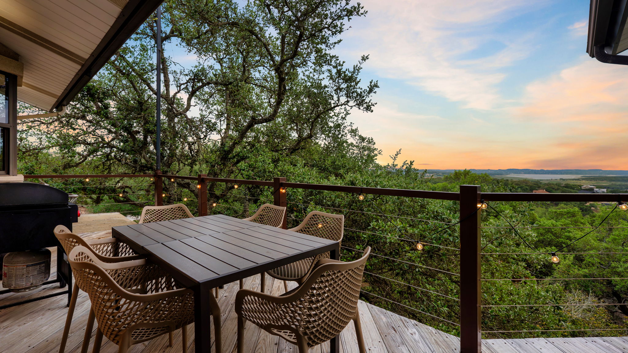 Serene Hill Country Cottage