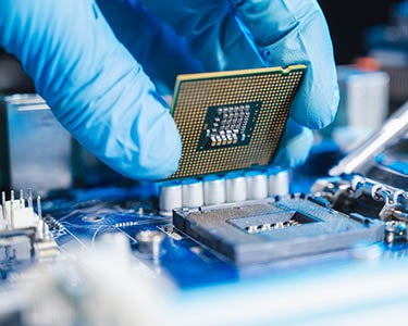 A Staggering Shortage of ‘Last-Mile’ Workers