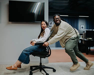 5 Tips for Making Friends at Work