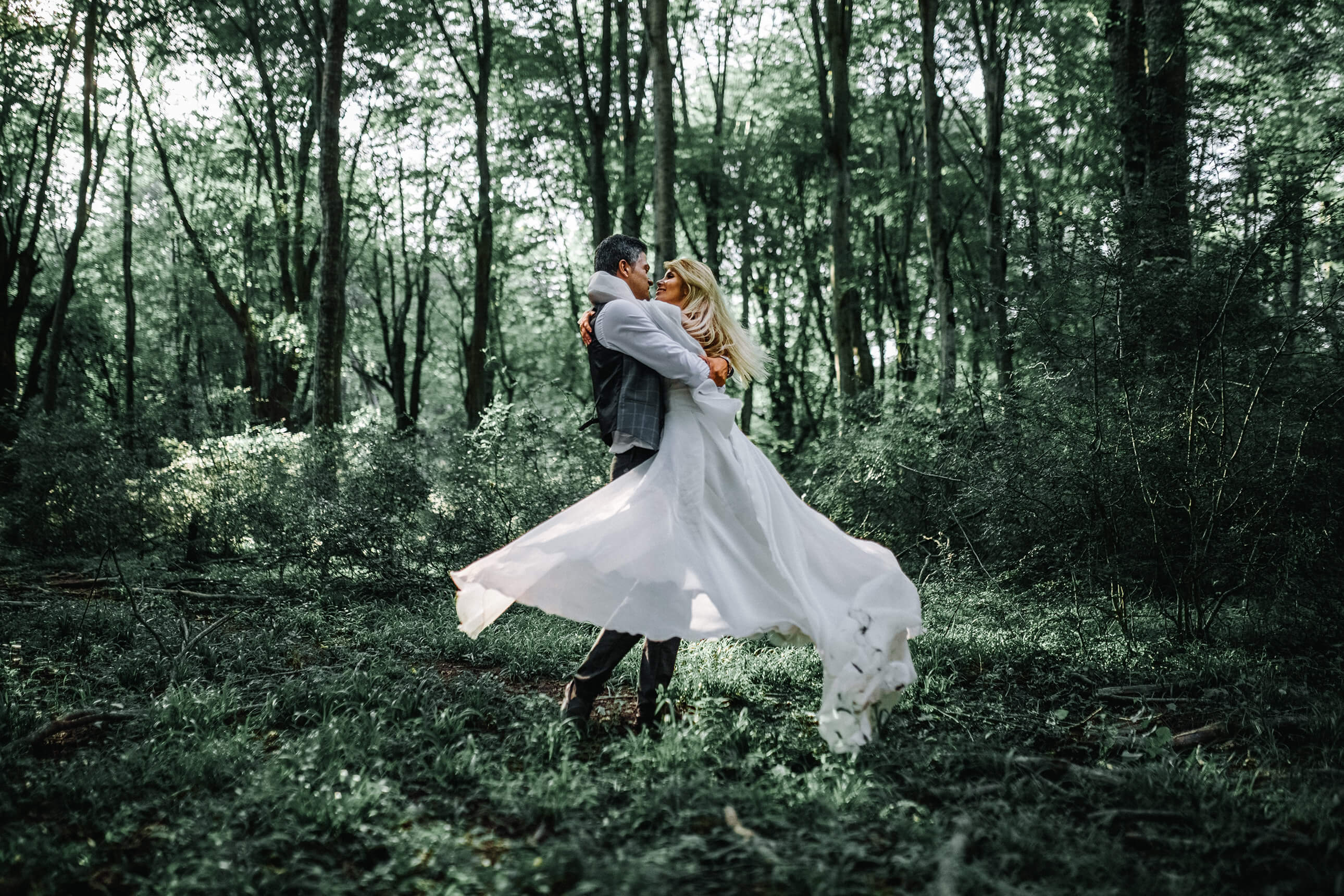Katherine & Jack forest wedding at Waynesboro, Virginia