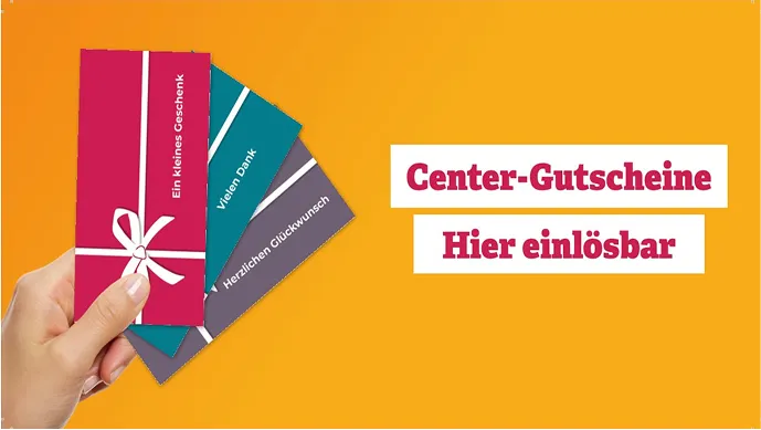 Hand mit Center-Gutscheinen – hier einlösbar