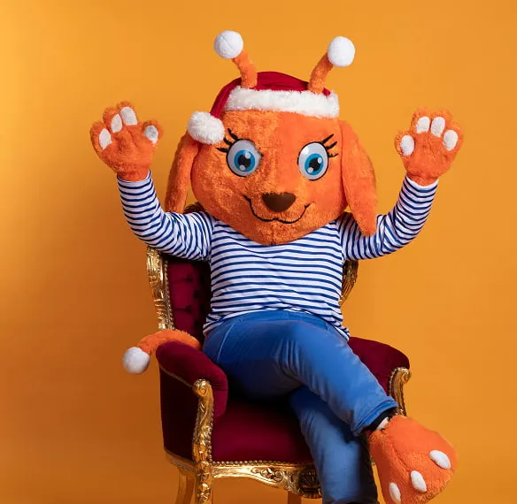 Maskottchen Luna gibt Shopping-Tipps im Einkaufsland Wechloy