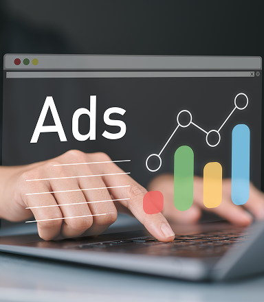 Digitale Werbung mit Google Ads und wachsender Performance-Grafik
