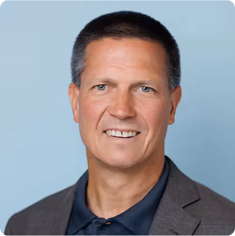 Headshot of Dan Veres.