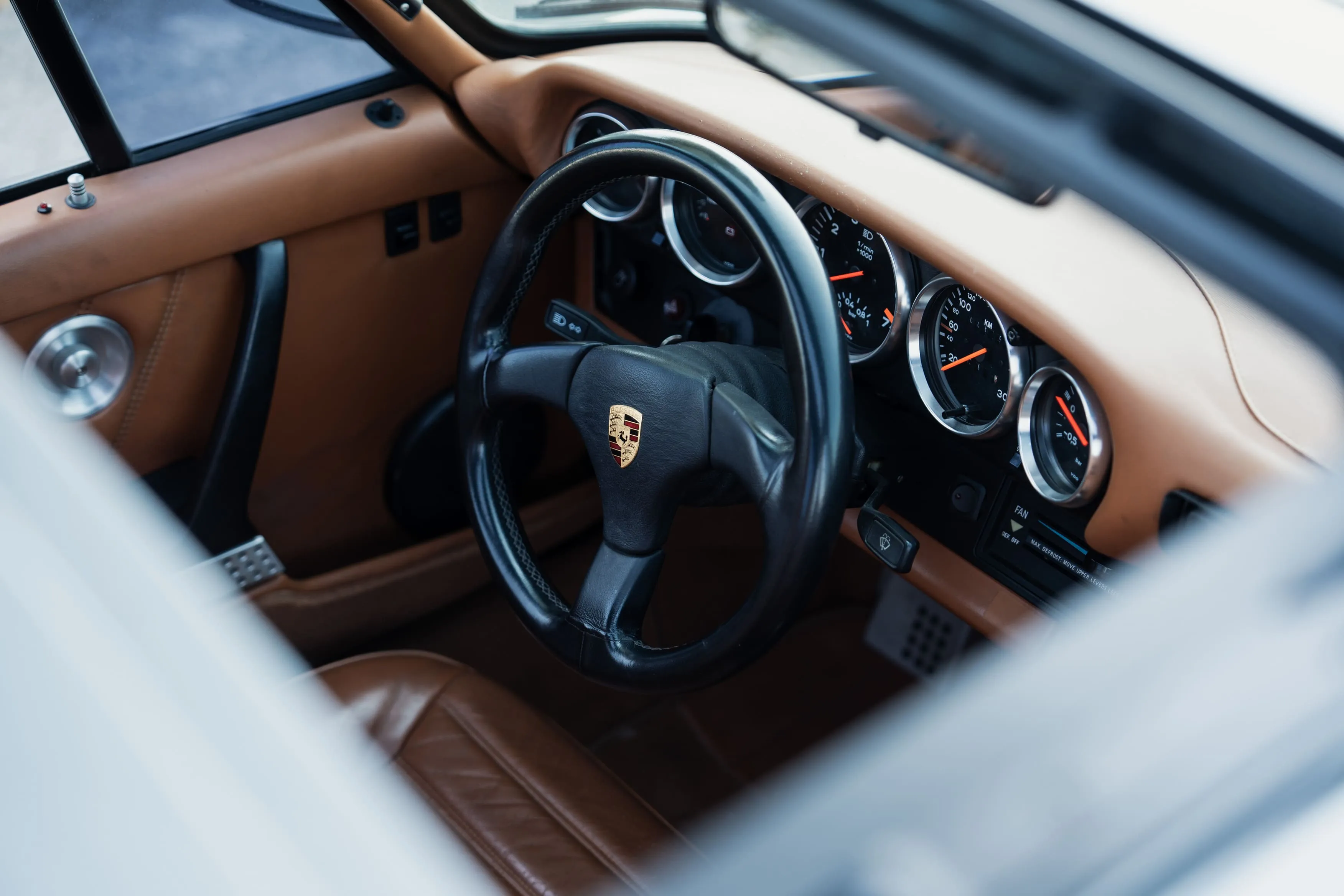 showcase of high quality interieur of the Porsche G-Model Restomod by PRINZIP R (RG) 