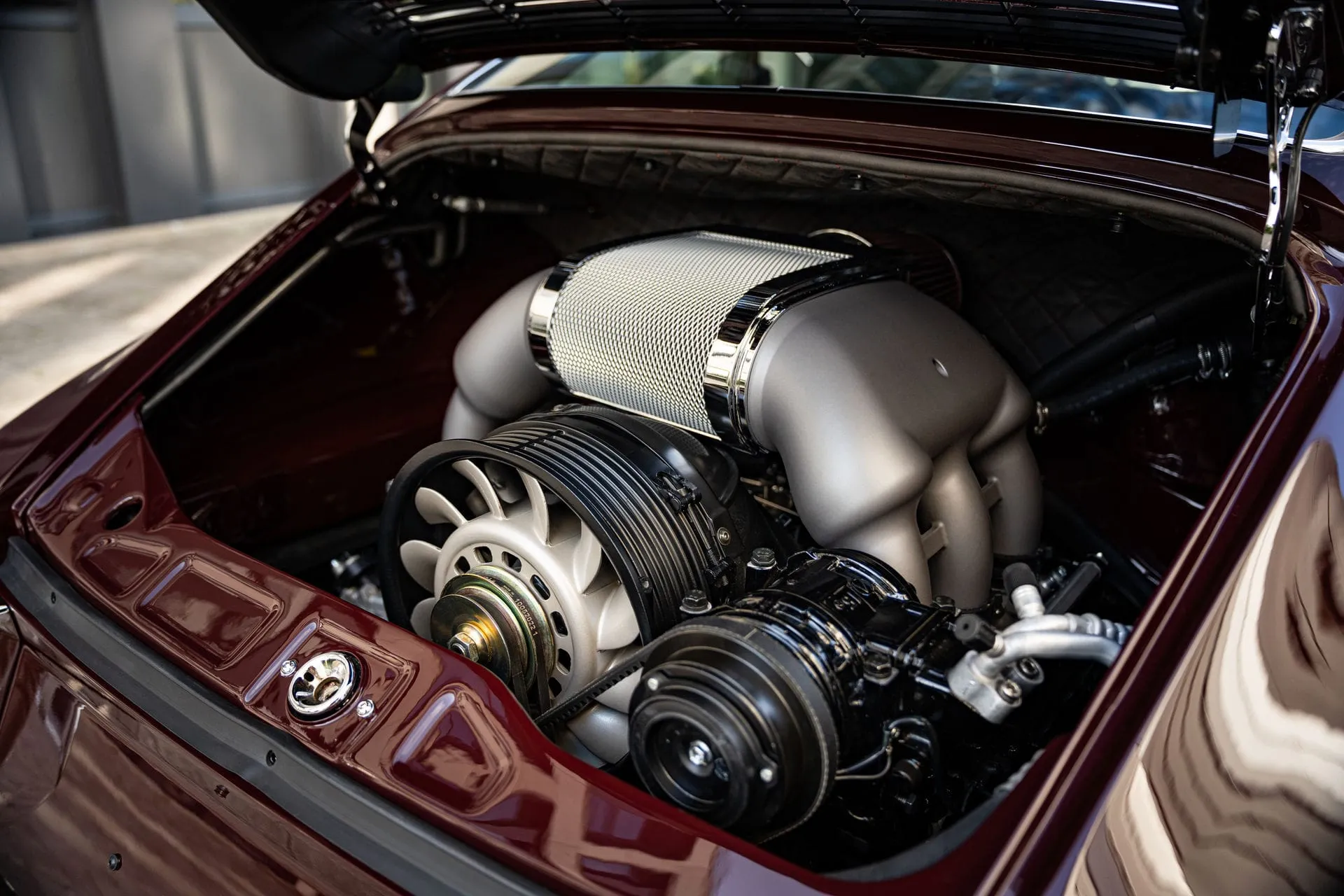 motor of the PRINZIP R R64 - the porsche 911 964 restomod