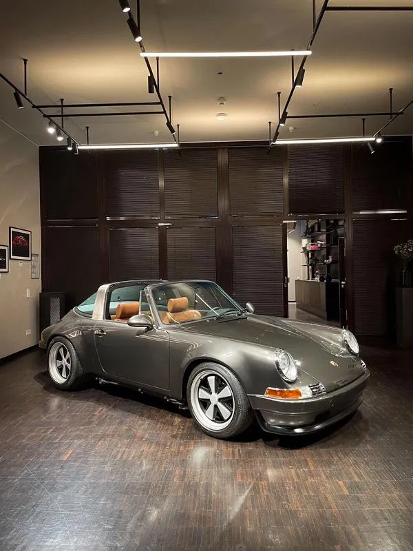 Porsche 964 backdate zoomed out from the side