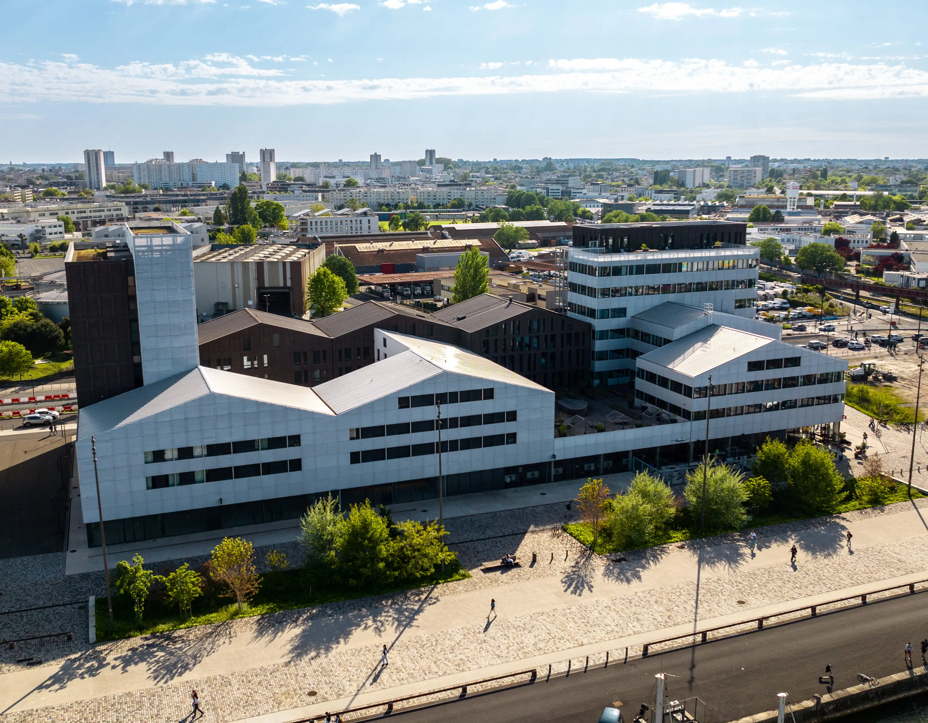 Vue extérieure de l'Ilôt P11, projet réalisé par INTECH