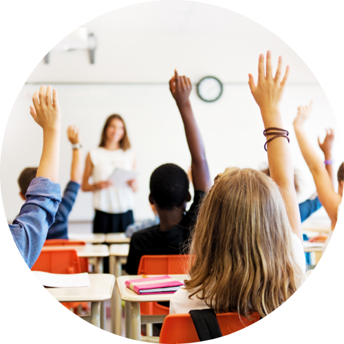 Vendingmachine voor scholen met gezonde snacks en dranken voor leerlingen, beheerd door Vending4You