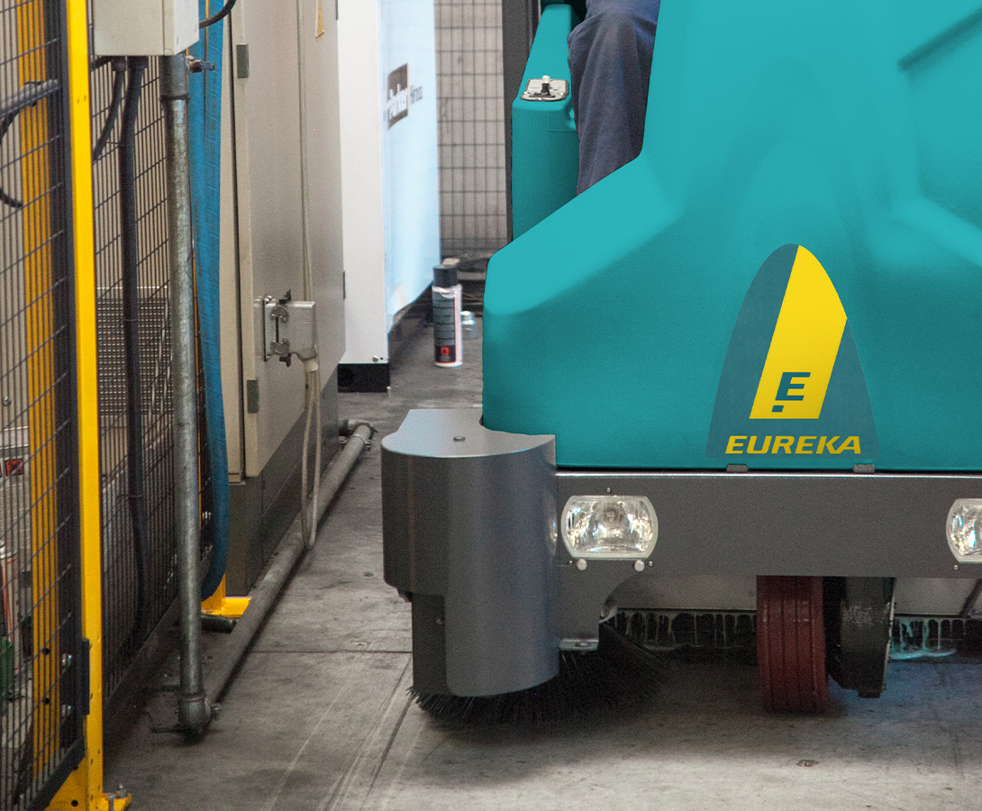 Eureka E110-R kombinert feie- og vaskemaskin