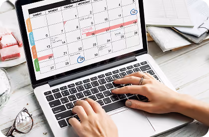 A person on the WFC fundraising app in the calendar section