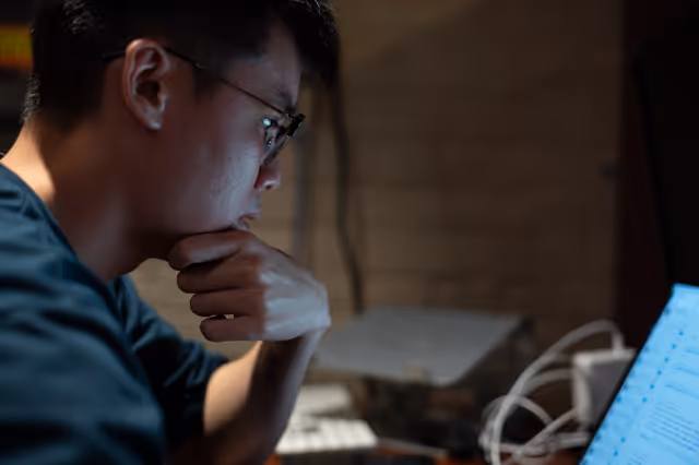 alteris developer working at computer