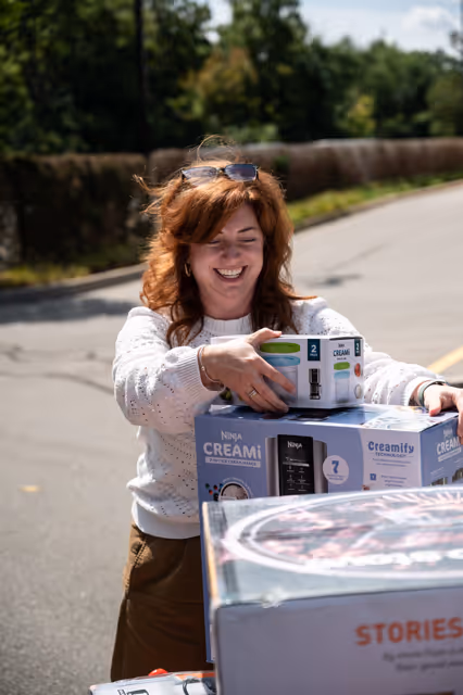 Alteris employee winning raffle