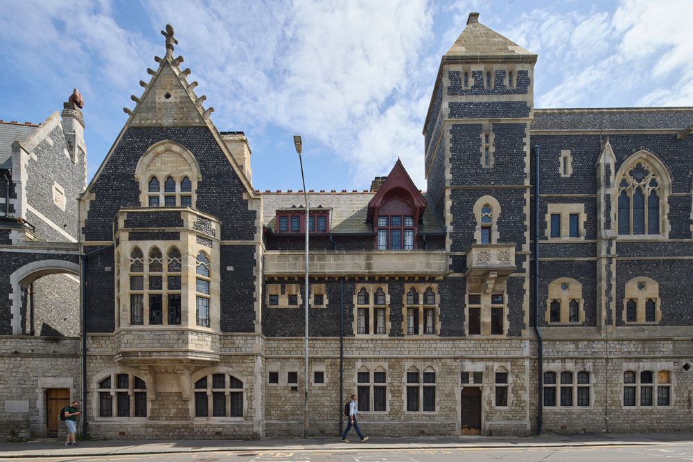 View of the Maison Dieu from the street. Facing the flint facade with repointed brickwork and stone
ornamentation