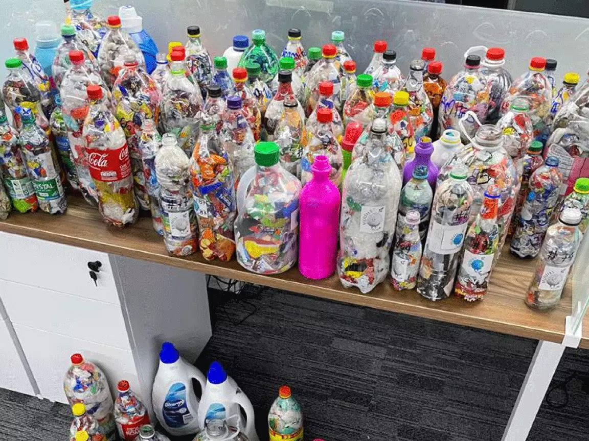 Campaña Adopta tu Botella de Amor