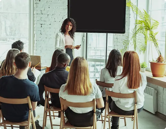 Aalto mobile app UI with two home listings and a title at the top saying 12 new matches