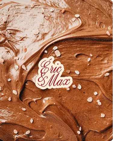 glace artisanale au chocolat onctueuse, servie depuis la diligence dans les Alpes-Maritimes