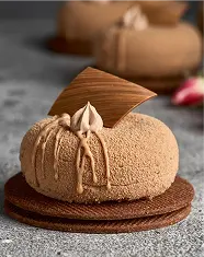 Dessert individuel glacé artisanal, servi depuis la diligence dans les Alpes-Maritimes