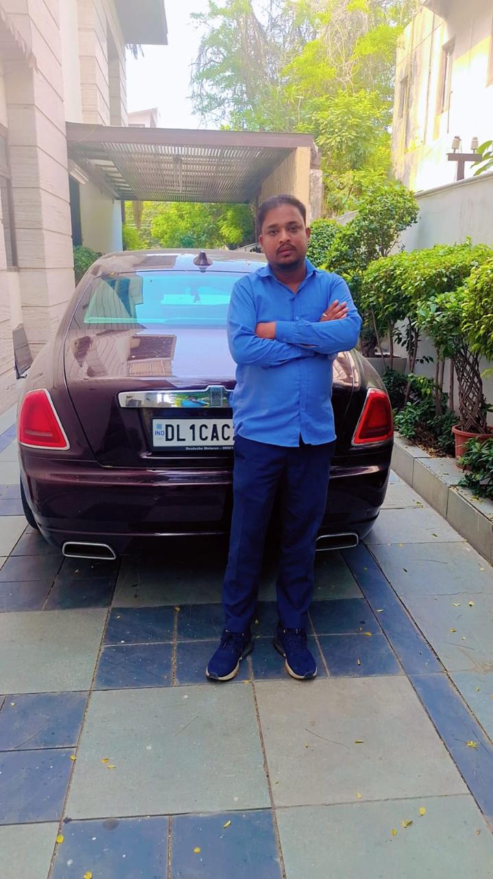 [team] image of team member (for a trucking company)