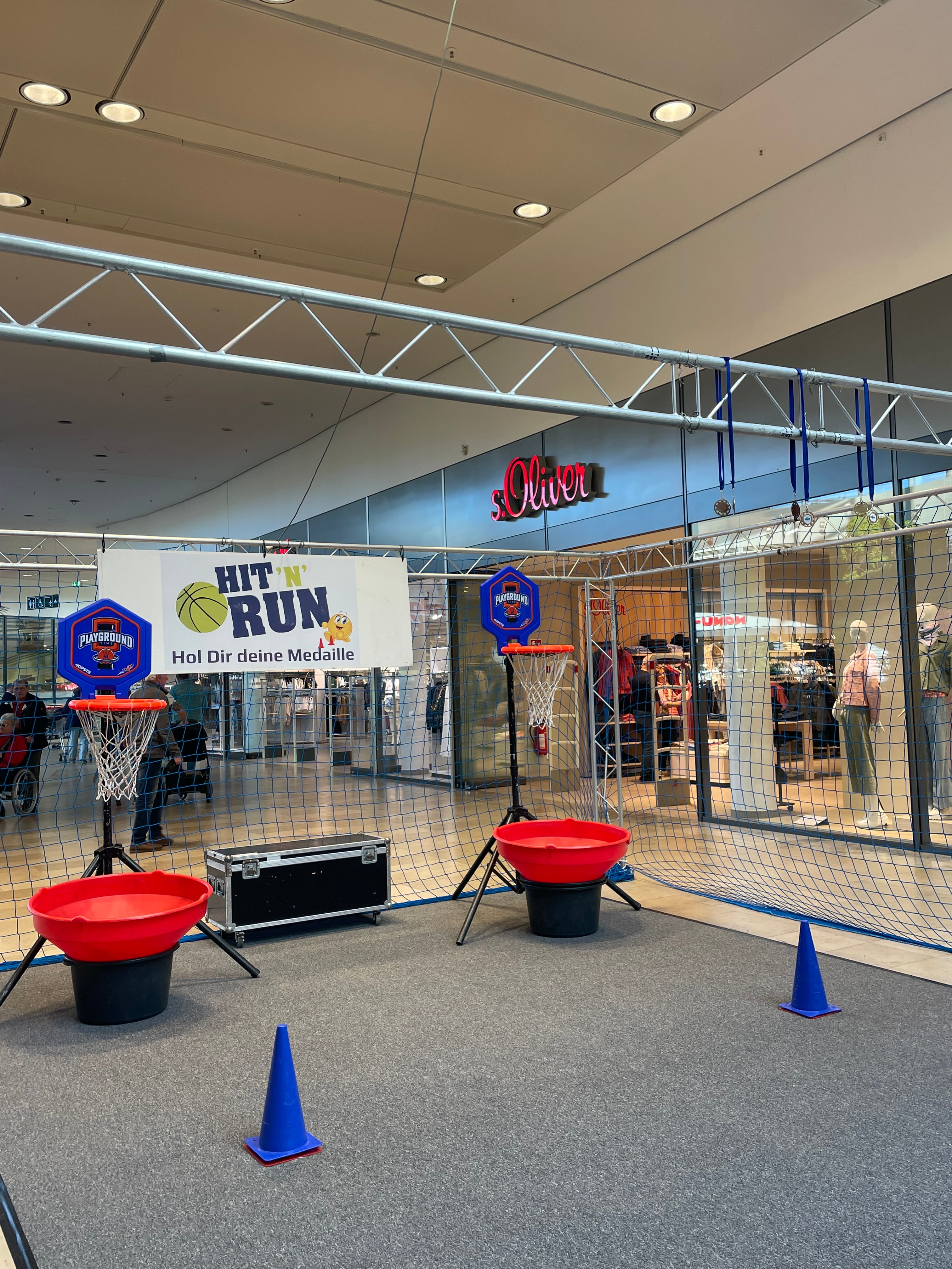 Eine Laufstation von Hit 'n run ist zu sehen.