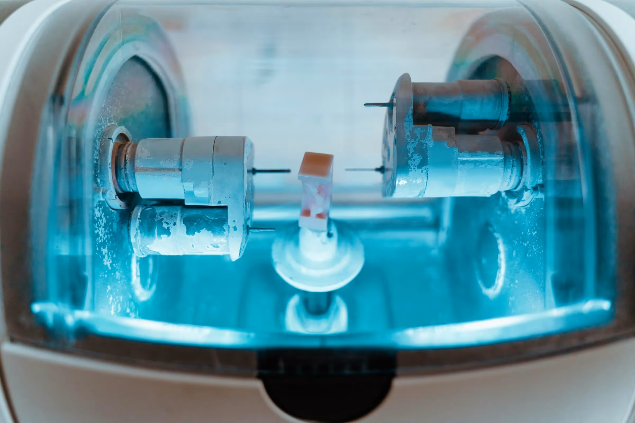 Machining a dental crown - H32 Dental
