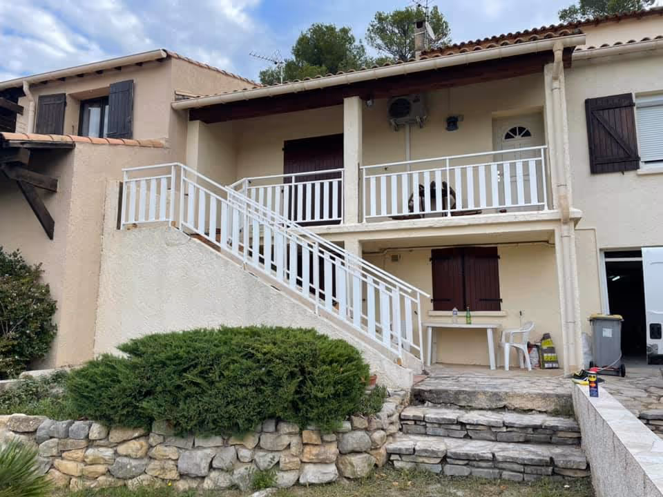 Installation d'un garde corps en aluminium par Occi Bat dans le Gard, l'Hérault et le Vaucluse