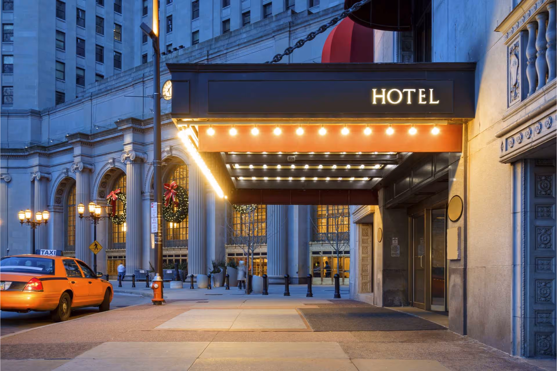 Winning Back Guests from Airbnb: How Hotels Can Close the Gap and Regain Market Share