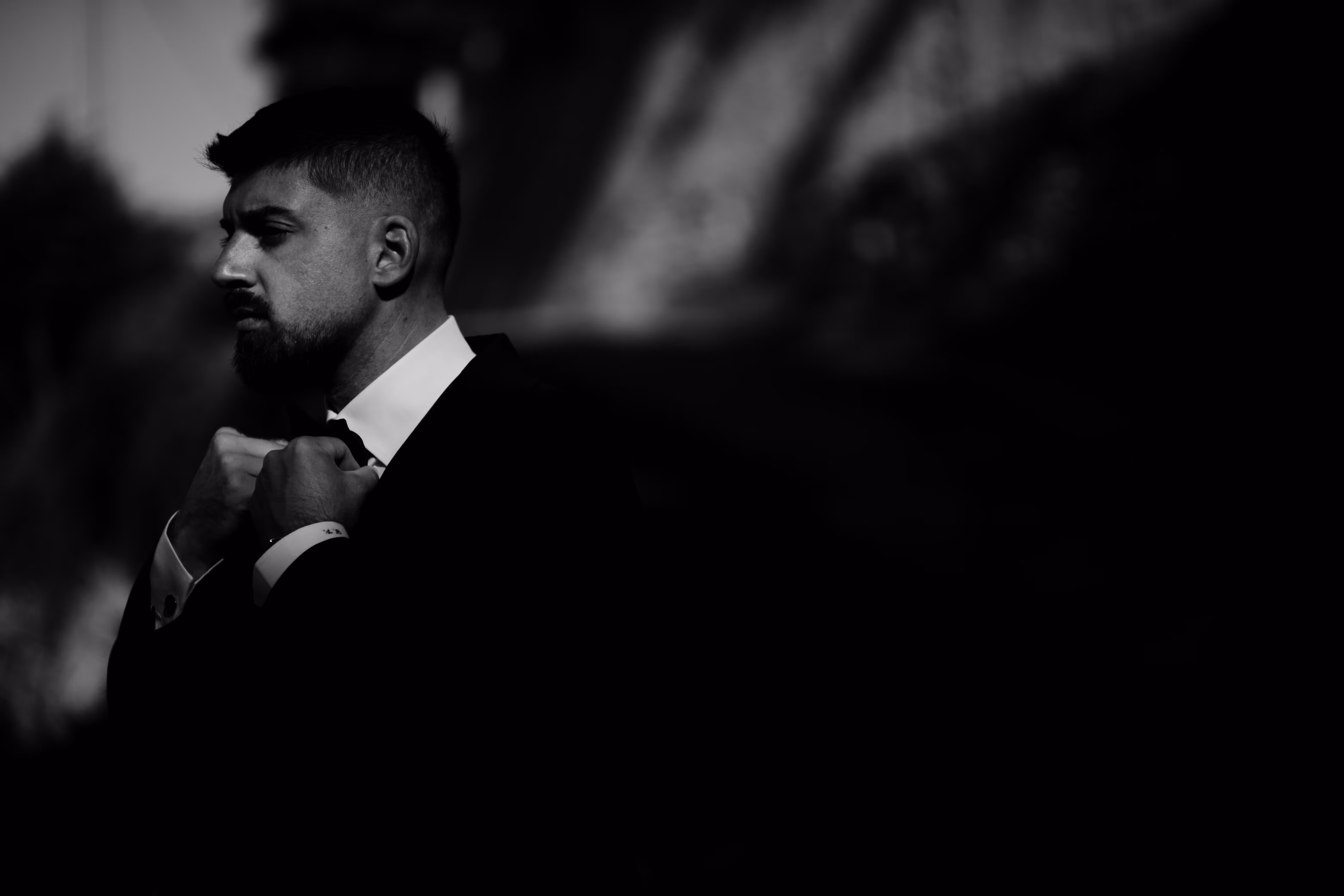 Dettaglio abito cerimonia su misura — sartoria Vinciguerra Milano