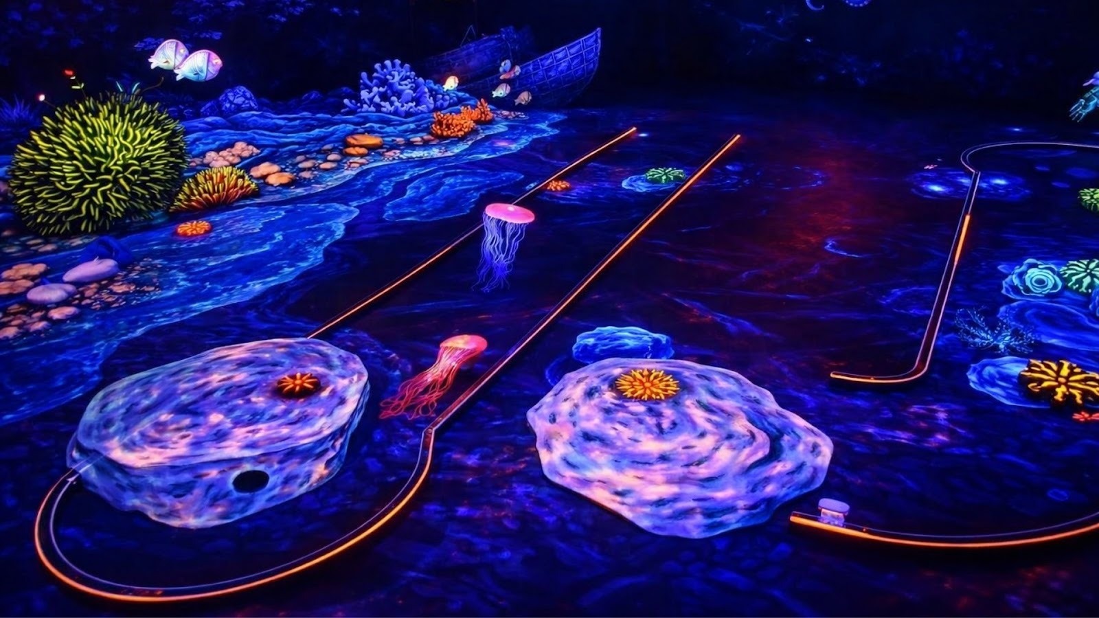 3D Blacklight Minigolf