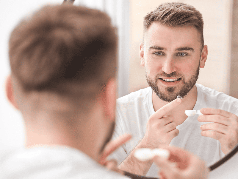 Vše, co byste měli vědět o kontaktních čočkách a jejich bezpečném používání
