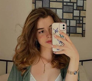 טיפול קוסמטי טבעי אצל קוסמטיקאית במרכז היופי