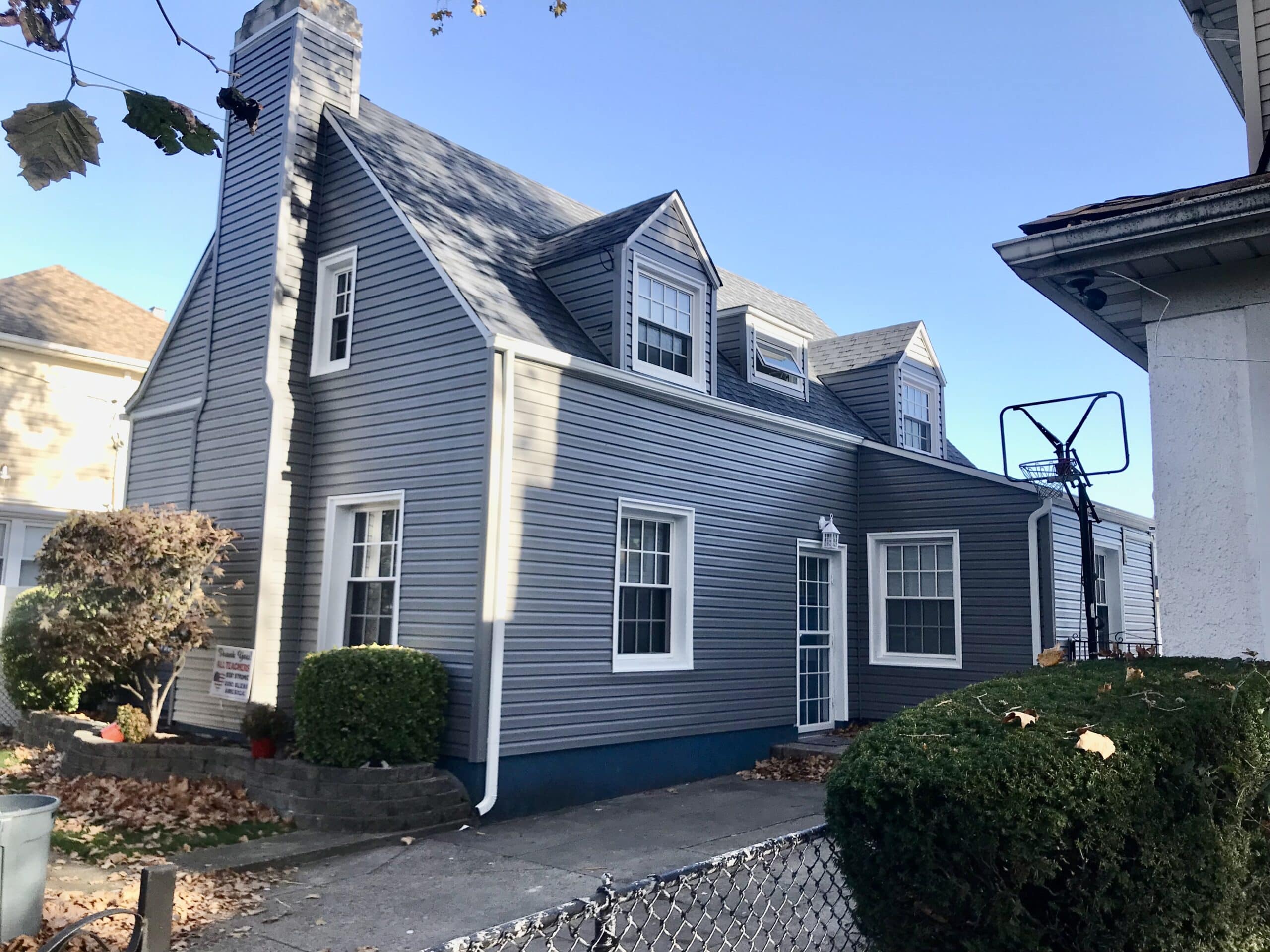 Picture of a house with a gorgeous new awning window installed.