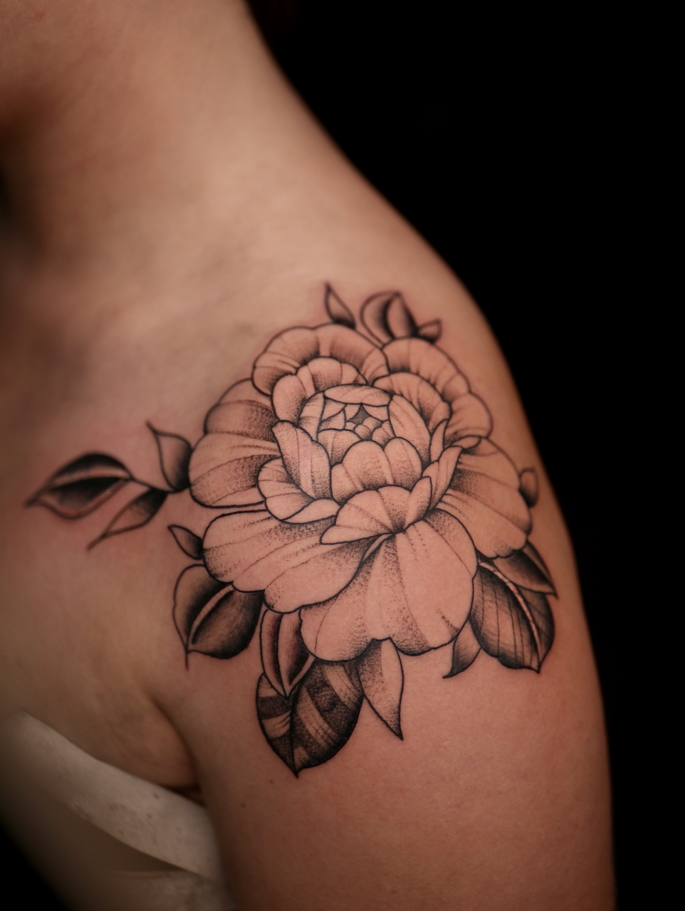 VinInk Tattoo Emmeloord Fineline Bloem